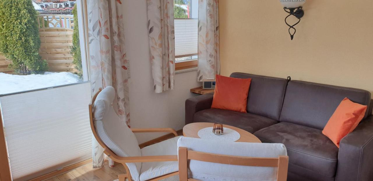 Apartamento Haus Angelika Ehrwald Exterior foto